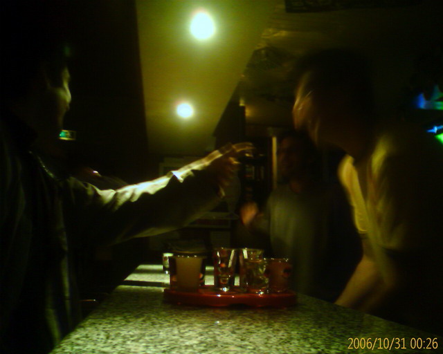 2006-11-04 bacari_l.jpg